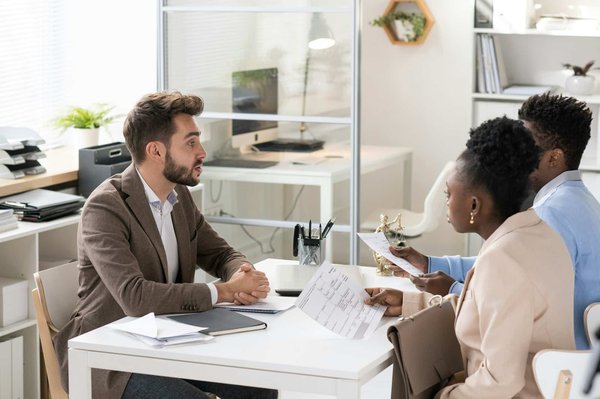 Tout savoir sur les services d'un avocat fiscaliste Paris 8